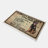 犬の女熱狂する性が住んでここに、犬の恋人の贈り物 ドアマット (アングル)