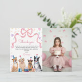 犬の子犬のピンクのリボンの女の子の誕生日パーティー サンキューカード (スタンド正面)