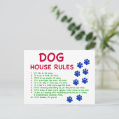 犬の家の規則 – 住む規則 ポストカード (スタンド正面)