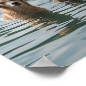 犬の家族が湖で泳ぐ – 穏やかな自然アート ポスター (角)