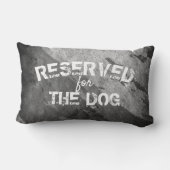 犬の引用文枕グレー用に予約さ動揺してれる ランバークッション (裏面)