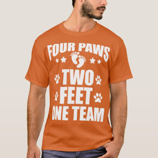 犬の恋人4つの足2つの足1チームw tシャツ