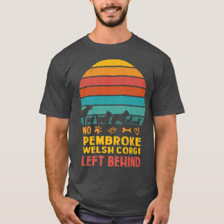 犬の愛犬の後離れろのPembrokeウェルシュコーギーなし Tシャツ