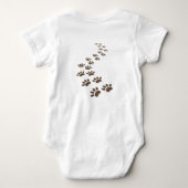 犬の手のプリントと文字 ベビーボディスーツ (裏面)