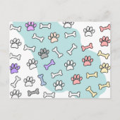 犬の手のプリントと骨のアートパターン ポストカード (正面)