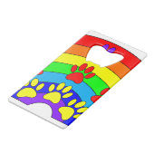 犬の手のプリント付きレインボー クレジットカード栓抜き (正面アングル)