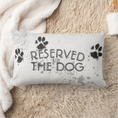 犬の手の印刷グレーと白のおもしろいのために予約 ランバークッション (ブランケット)