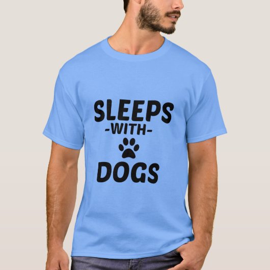 犬の手の跡で眠る Tシャツ (正面)