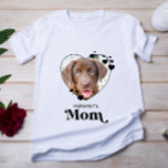 犬の母パーソナライズされたハート犬の恋人ペットの写真 Tシャツ<br><div class="desc">犬のママ…このお気に入りの母の日、クリスマスまたは彼女の誕生日を驚かせあなたの犬の母は、この可愛いすごいペットの写真のTシャツとカスタム。こカスタマイズの犬の写真と名お気に入りの前の犬の母シャツ。この犬のママのシャツは愛犬家と犬のママに必須だ！犬素晴らしからの贈り物。COPYRIGHT © 2022 Judy Burrows,  Black Dog Art - All Rights Reserved.犬の母パーソナライズされたハート犬の恋人ペット写真Tシャツ</div>