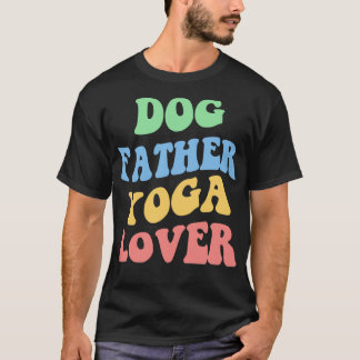 犬の父ヨガ愛好家IV Tシャツ