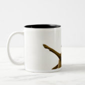 犬の空中の伝染性のテニス・ボール ツートーンマグカップ (左)