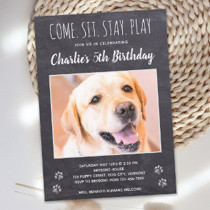 犬の素朴誕生日パーティーパピーペット写真 インビテーションポストカード