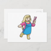 犬の美容師がくしを持って ポストカード (正面/裏面)