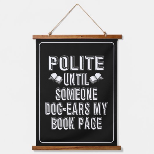 犬の耳本ユーモア 吊り下げ型タペストリー (正面)