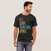 犬の訓練が好きな人へ 面白い ドッグトレーナーTシャツ Tシャツ (正面フル)