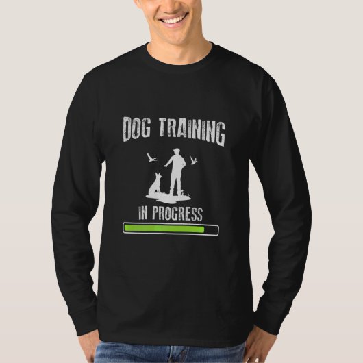 犬の訓練の進行中ドッグトレーナー Tシャツ (正面)