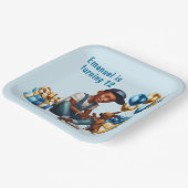 犬の誕生日パーティーを持つラティーノボーイ ペーパープレート (傾斜あり)