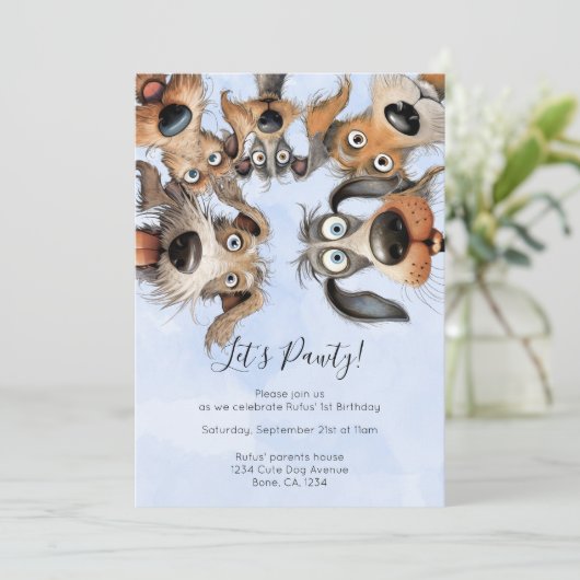 犬の誕生日ポーティパーソナライズされた可愛 招待状 (スタンド正面)