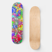 犬の足の跡が一面に広がっている スケートボード (正面)