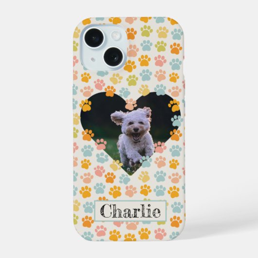 犬の足跡と写真  iPhone 15ケース (裏面)