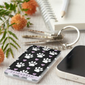 犬の足、白い手、薄紫ハート、あなたの名前 キーホルダー (正面右)