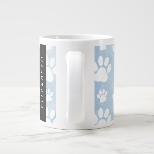 犬の足、白い手、青い水色、あなたの名前 ジャンボコーヒーマグカップ (裏面)