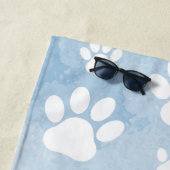 犬の足、白い手、青い水色、あなたの名前 ビーチタオル (インサイチュ)