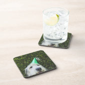 犬の身に着けているパーティーの帽子 コースター (右側)