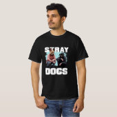 犬の頭おもしろいを持つ野良犬 Tシャツ (正面フル)