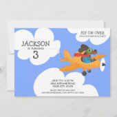 犬の飛んでいるな飛行機のかわいい男の子の誕生会 招待状 (正面)