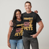 犬の養子中古動物ファーストクラスの友人 Tシャツ (ユニセックス)