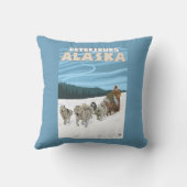 犬のSledding場面-ピーターズバーグ、アラスカ クッション (裏面)