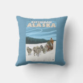 犬のSledding場面- Ketchikan、アラスカ クッション (裏面)