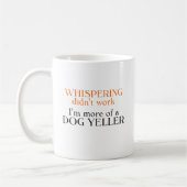 犬のYellerのTシャツおよびギフト コーヒーマグカップ (左)