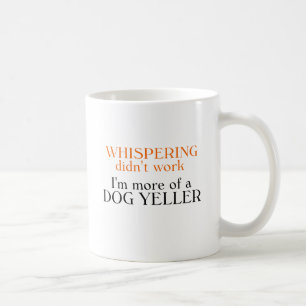 犬のYellerのTシャツおよびギフト コーヒーマグカップ