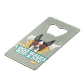 犬はバーに歩きます-財布の栓抜きを着色して下さい クレジットカード栓抜き (正面アングル)