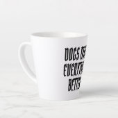 犬は何でも良くする。 カフェラテマグ (左アングル)