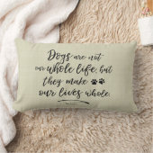 犬は私達の生命に全タイポグラフィの引用文の枕をします ランバークッション (ブランケット)