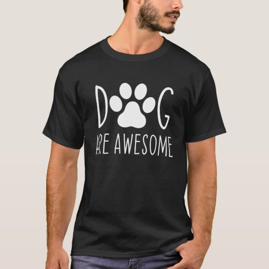 犬は素晴らし愛犬家犬パパお母さんおもしろい Tシャツ (正面)