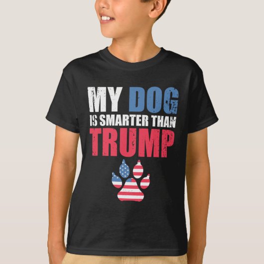 犬は頭が切れる君のトランプおもしろいアリよ Tシャツ (正面)
