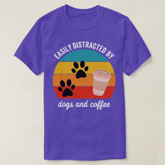 犬やコーヒーに気を取られる Tシャツ (デザイン正面)