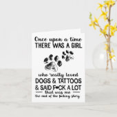 犬やタトゥーが大好きな女の子がいた カード (黄色い花)