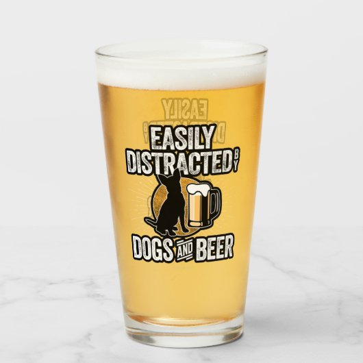 犬やビアグラスに気を取られる タンブラーグラス (ドリンク正面)