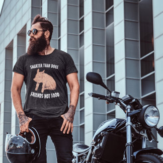 犬よ頭が切れるりも豚、豚好きTシャツ Tシャツ