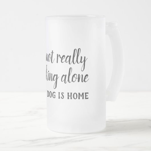 犬を一人で飲むのではないおもしろい フロストグラスビールジョッキ (正面右)