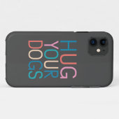 犬を抱き締める Case-Mate iPhoneケース (裏面(横))