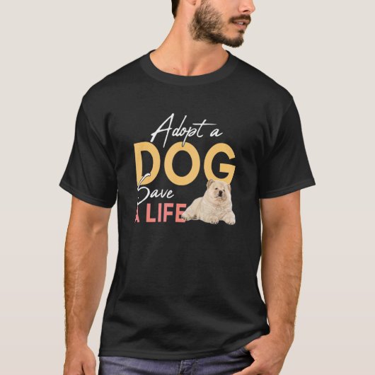 犬を救命チョー救チョーに乗せる Tシャツ (正面)