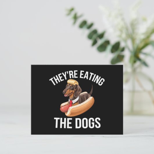 犬を食べている ドナルド・トランプ討論会 2024 ポストカード (スタンド正面)