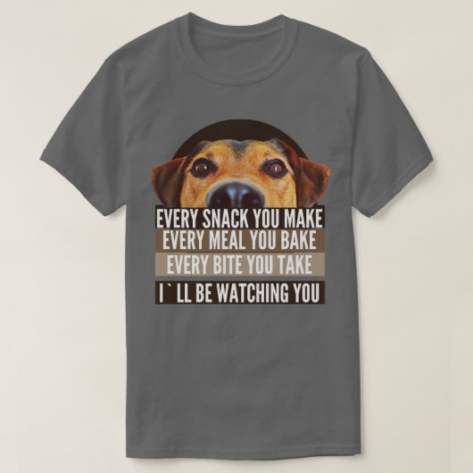 犬を飼っている人を見ているよ Tシャツ (デザイン正面)