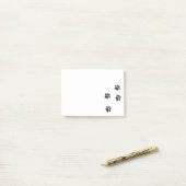 犬動揺しての足のトラックのノート ポストイット (デスク上)